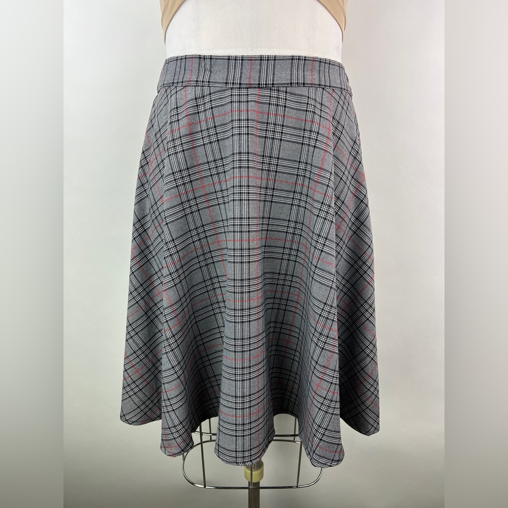 💚 3332. Red/Black Plaid Flared Skirt